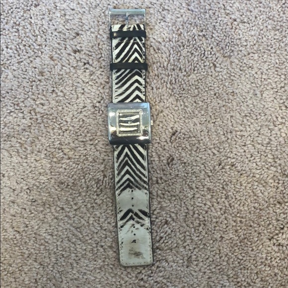 Authentic Guess watch - Picture 3 of 5